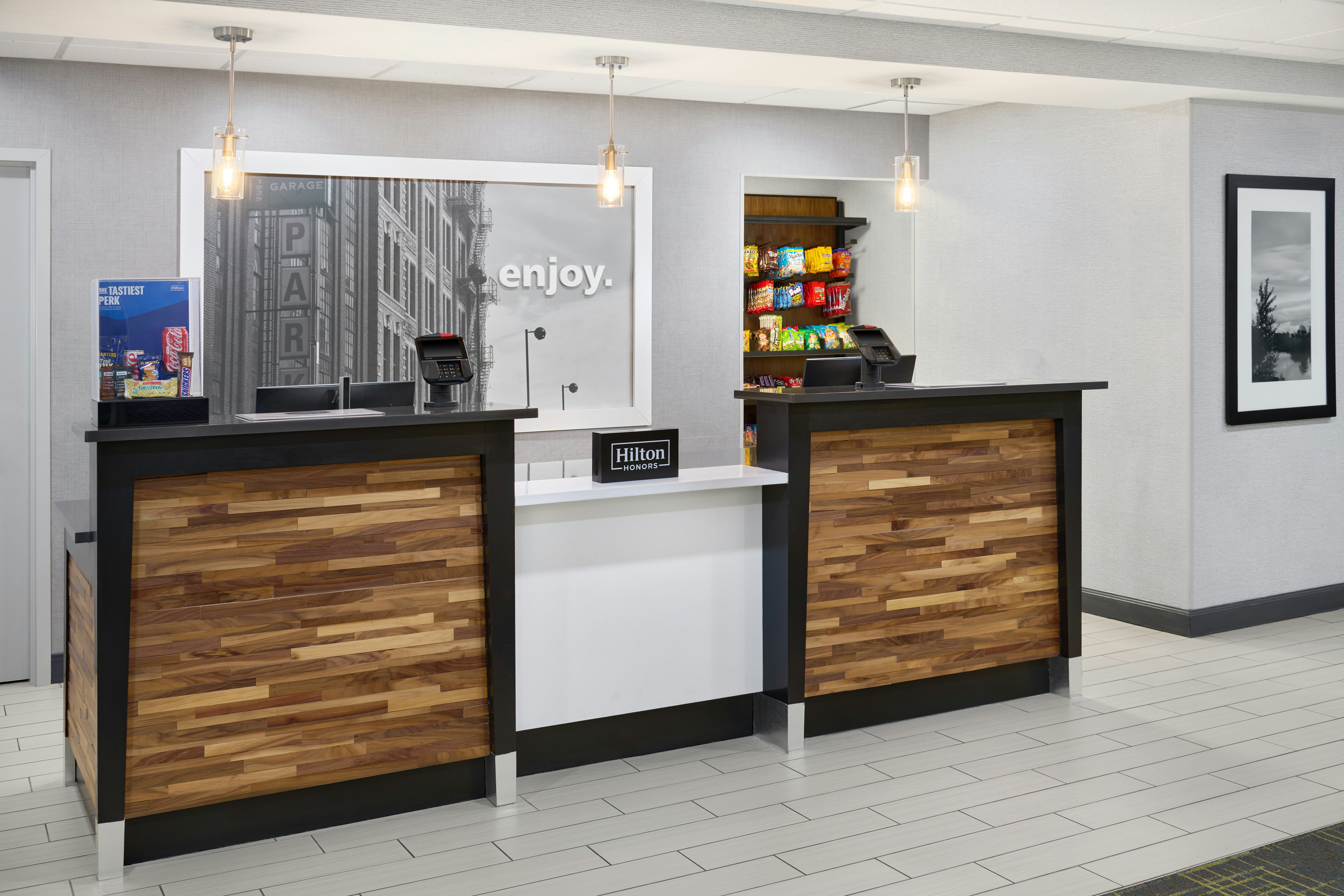 Hampton Inn & Suites Parsippany/North 7/55