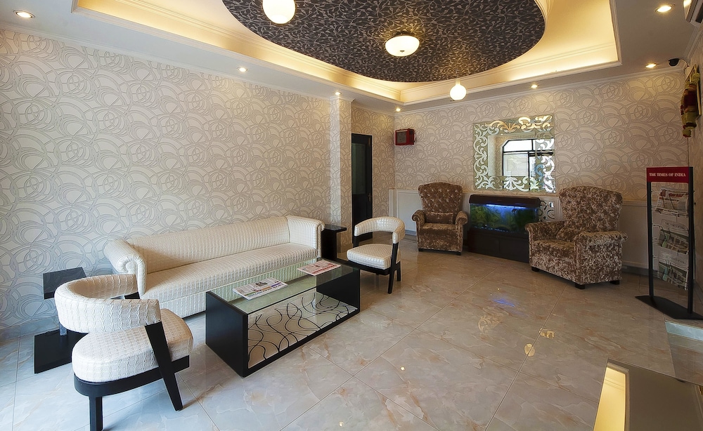 Hotel Pitrashish Premium 28/42