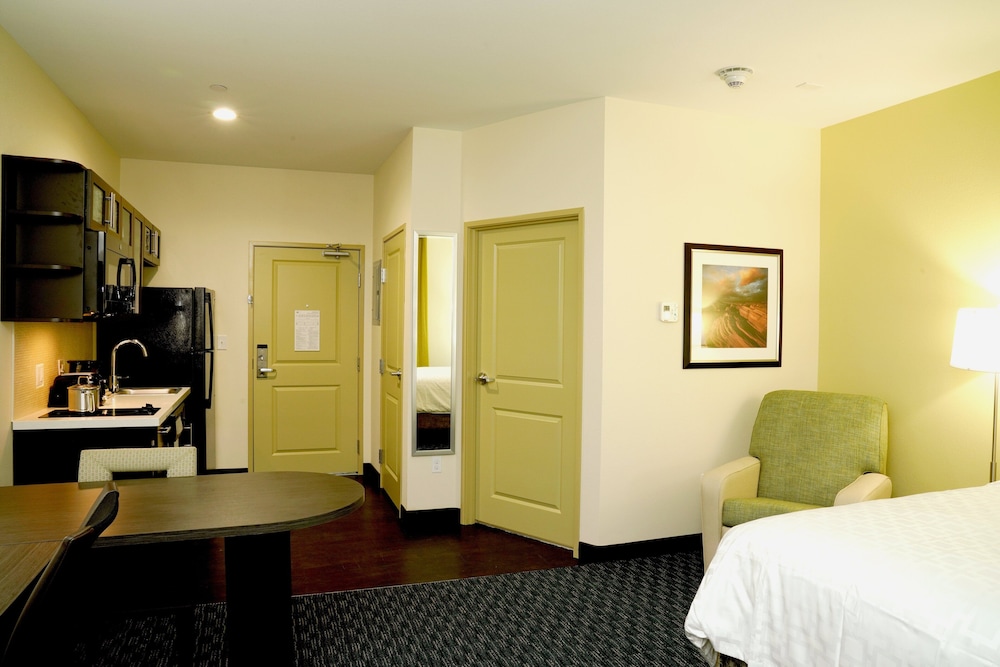Candlewood Suites Plano North 15/44