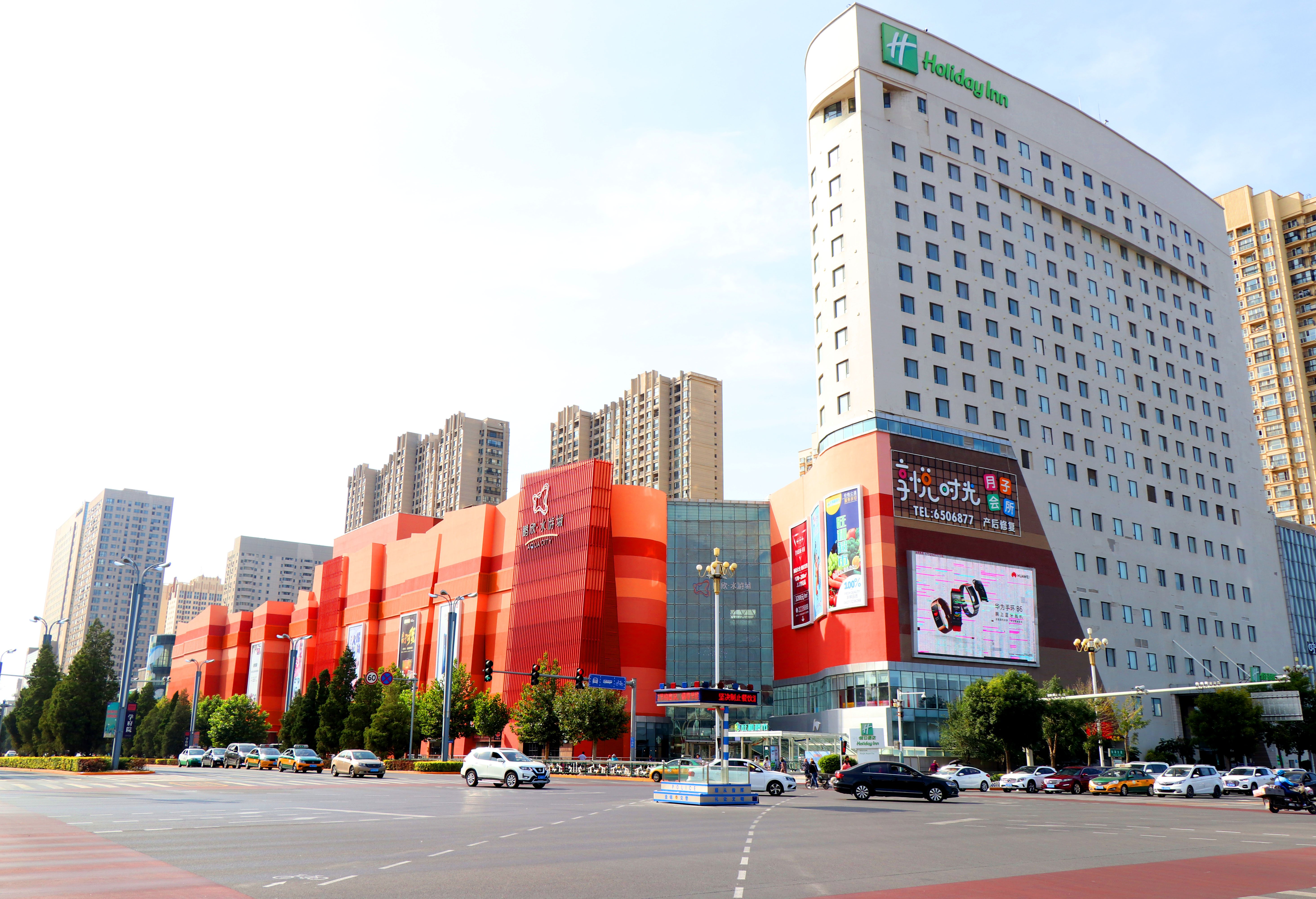 HOLIDAY INN PANJIN AQUA CITY 40/50