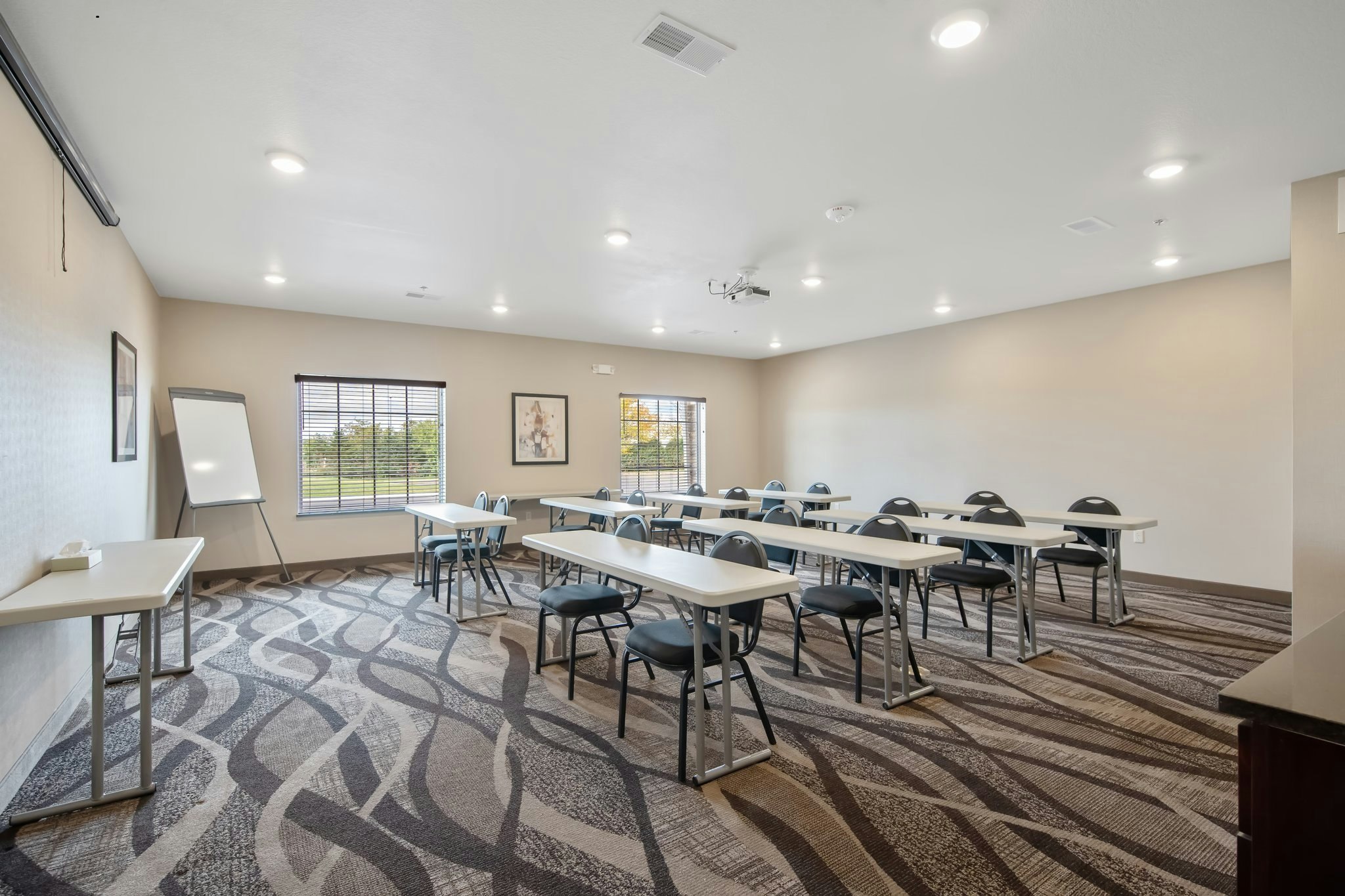 Cobblestone Hotel & Suites - Austin 36/50