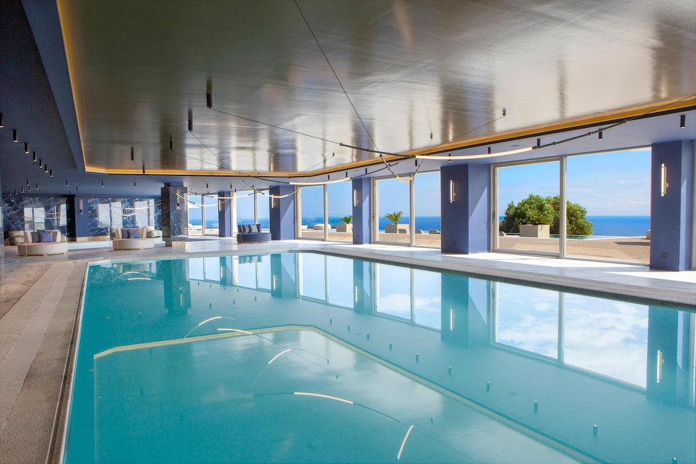 Zeus Eleva Ajul, a Registry Collection Hotel 54/83