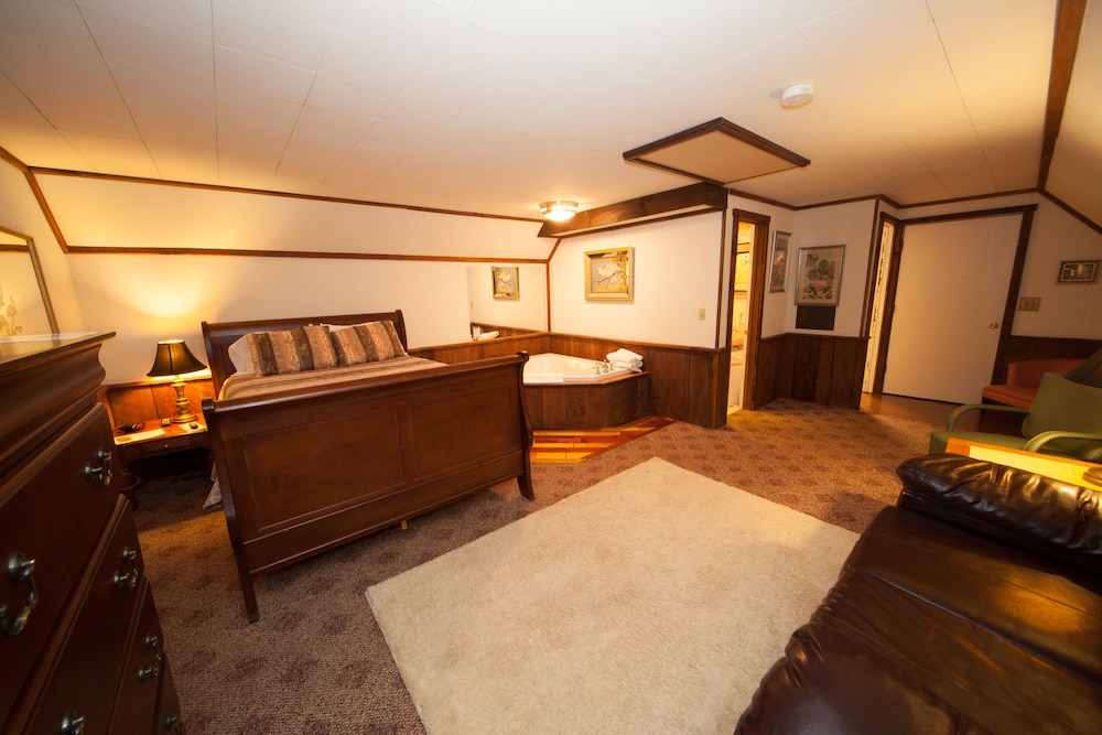 Log Cabin Lodge Suites 4/68