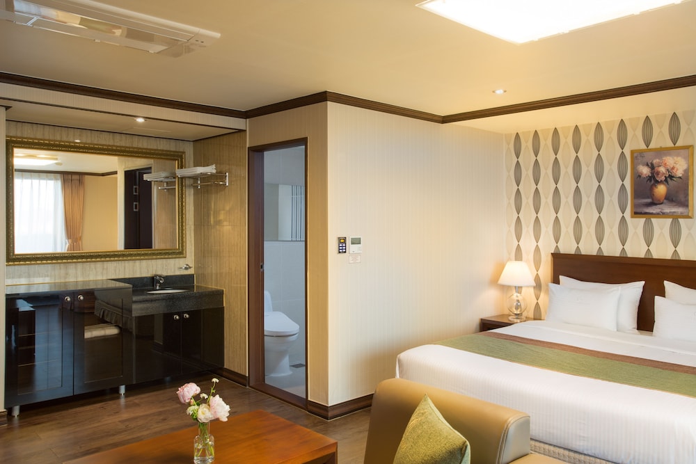 Tongyeong Anchovy Tourist Hotel 16/36