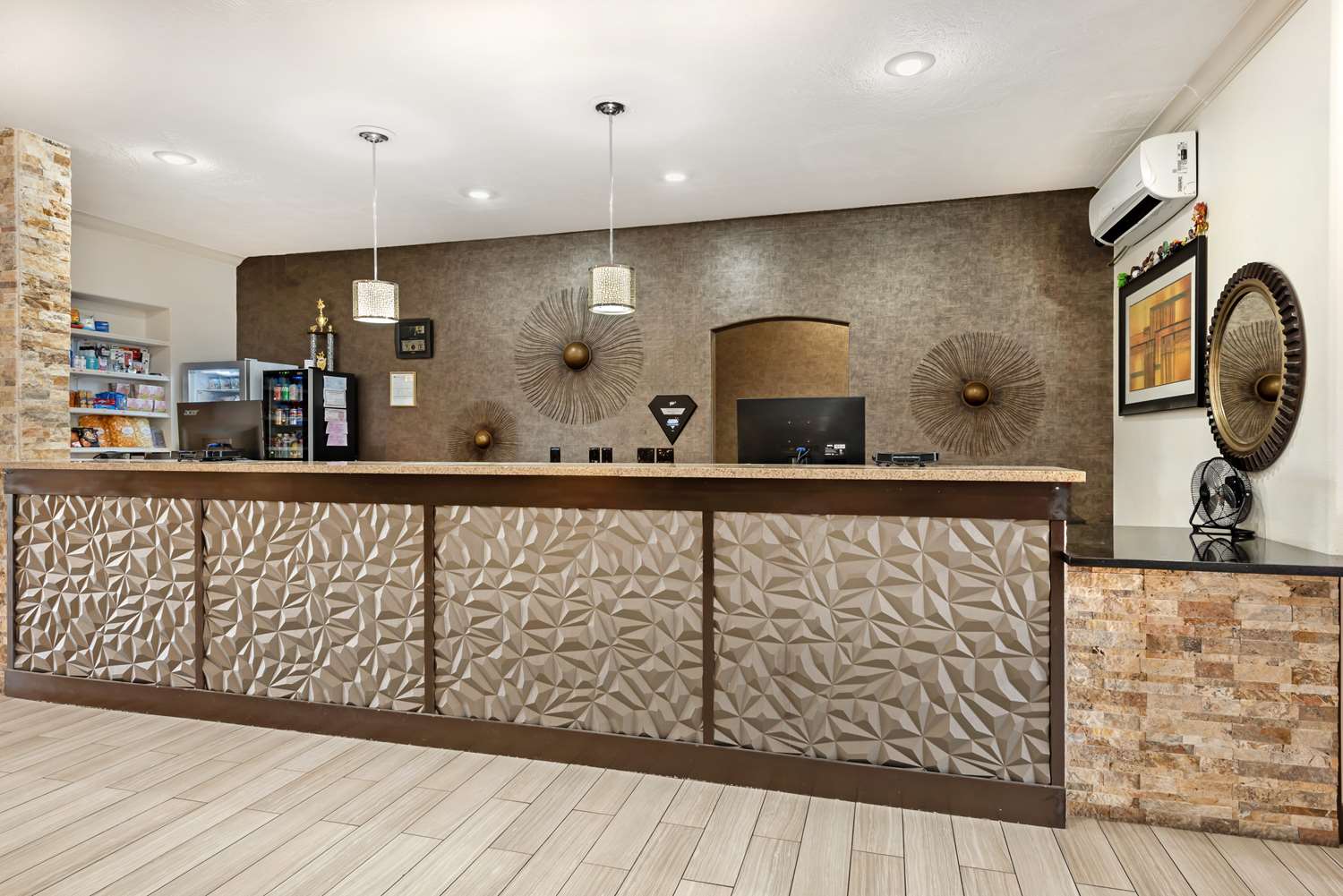 Best Western Plus Eagleridge Inn & Suites 6/17