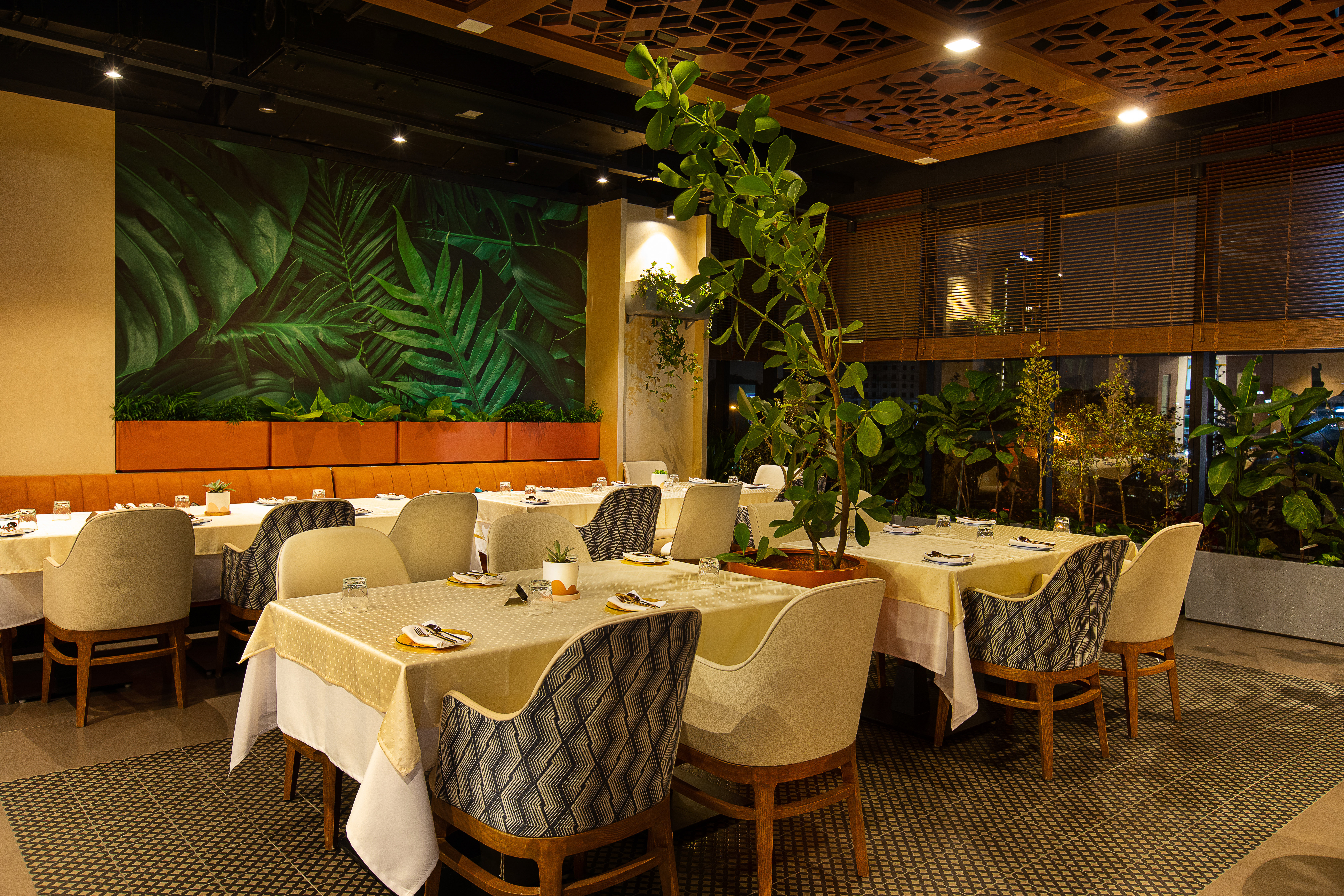 Holiday Inn Bengaluru Racecourse, an IHG Hotel 24/44
