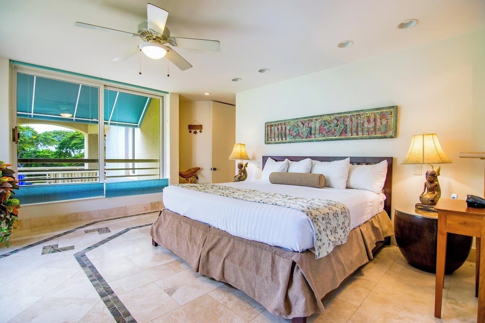 2 Bedrooms, Villa, King and Twin Beds, 2 Bathrooms, Sofa
