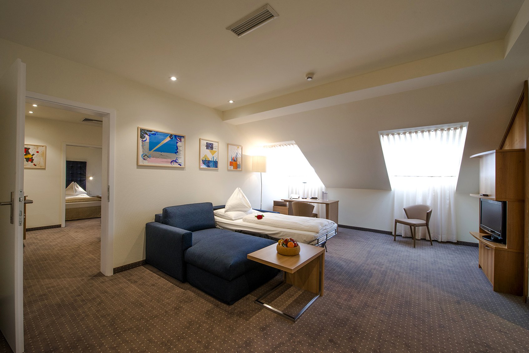 Hilight Suites Hotel 11/49