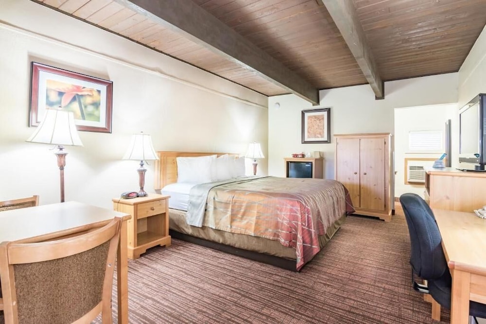 Teton West Motel 11/36