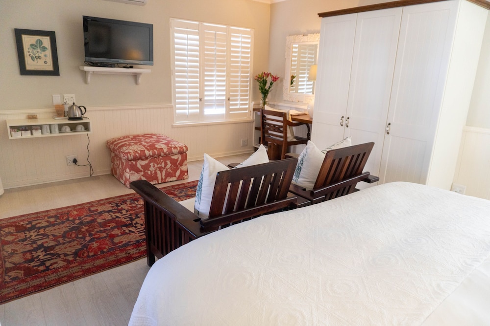 Admiralty Beach House 29/50