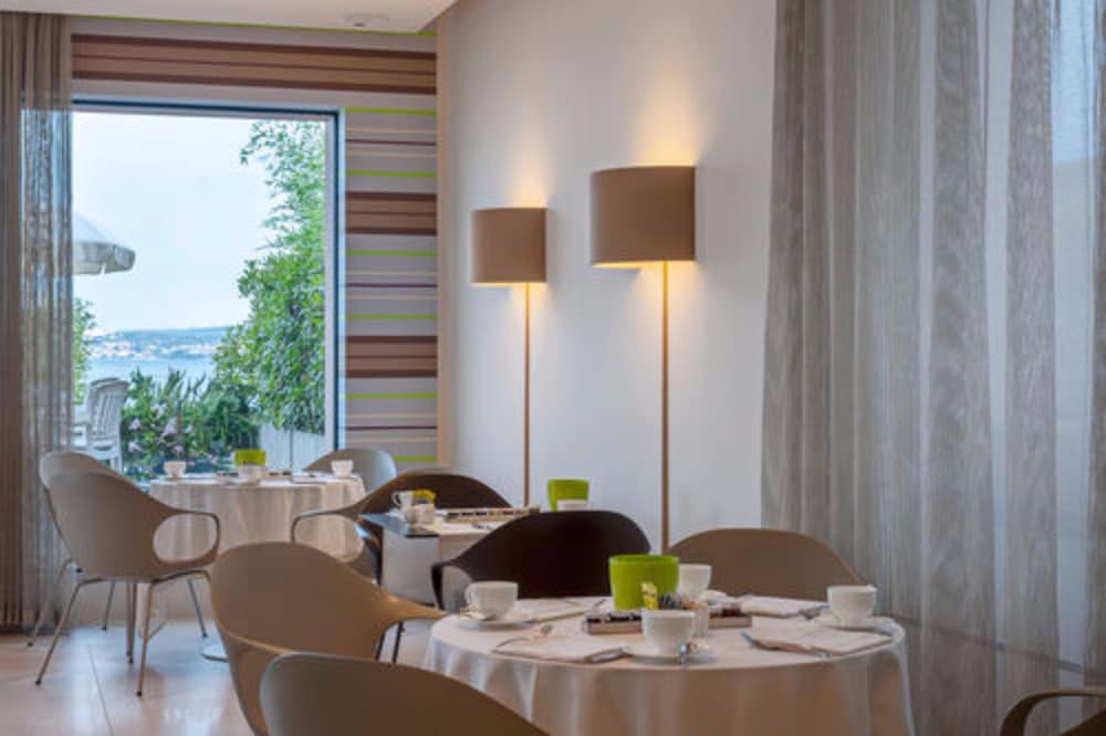 Hotel Eden 48/66