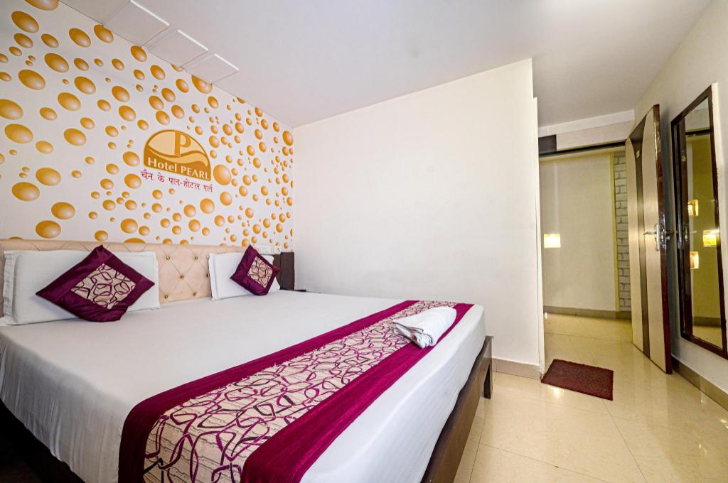 Oyo 3465 Hotel Pearl 12/50