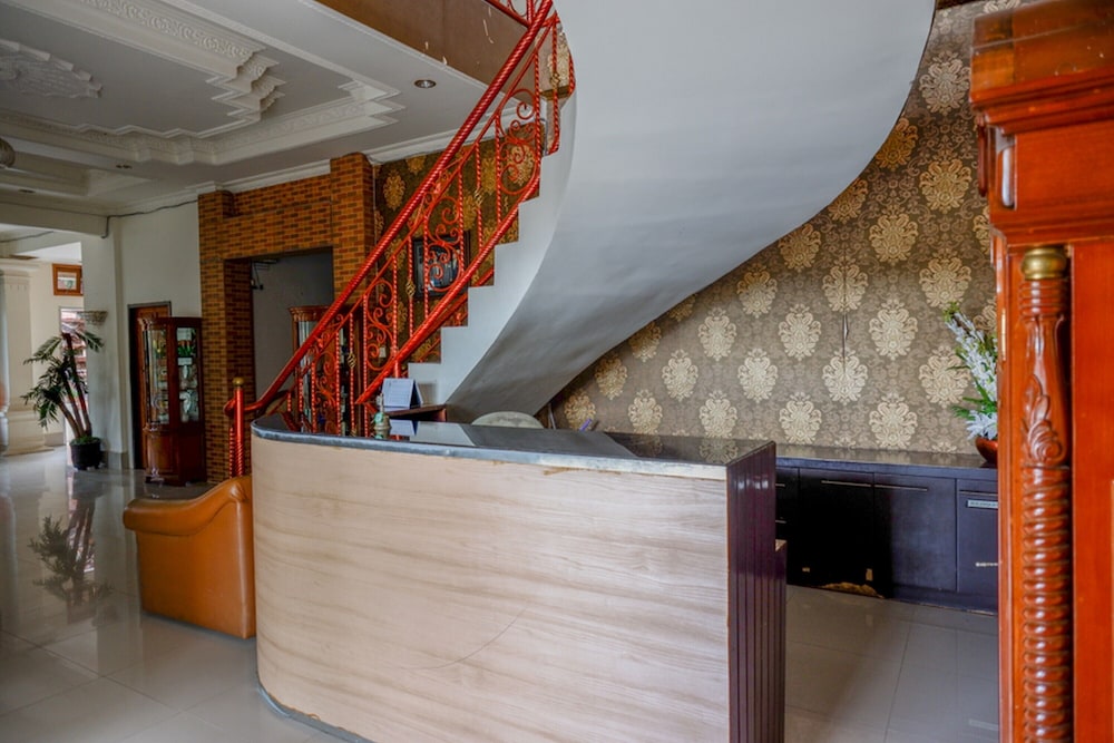 RedDoorz Plus @ Hotel Srikandi Kendari 7/50