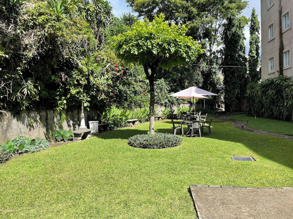 Gardenia Inn Hotel 62/67