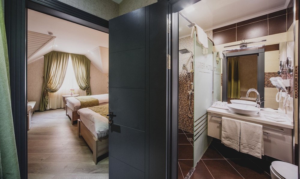 ASTER HOTEL GROUP 20/55