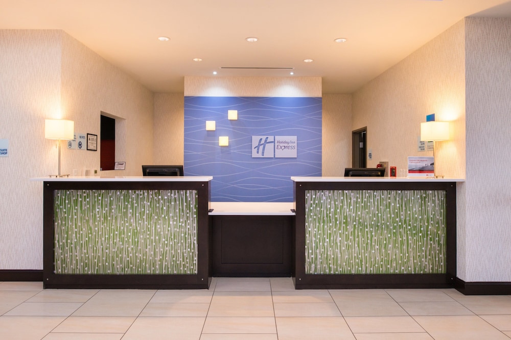 Holiday Inn Express Suites Monroe 10/58
