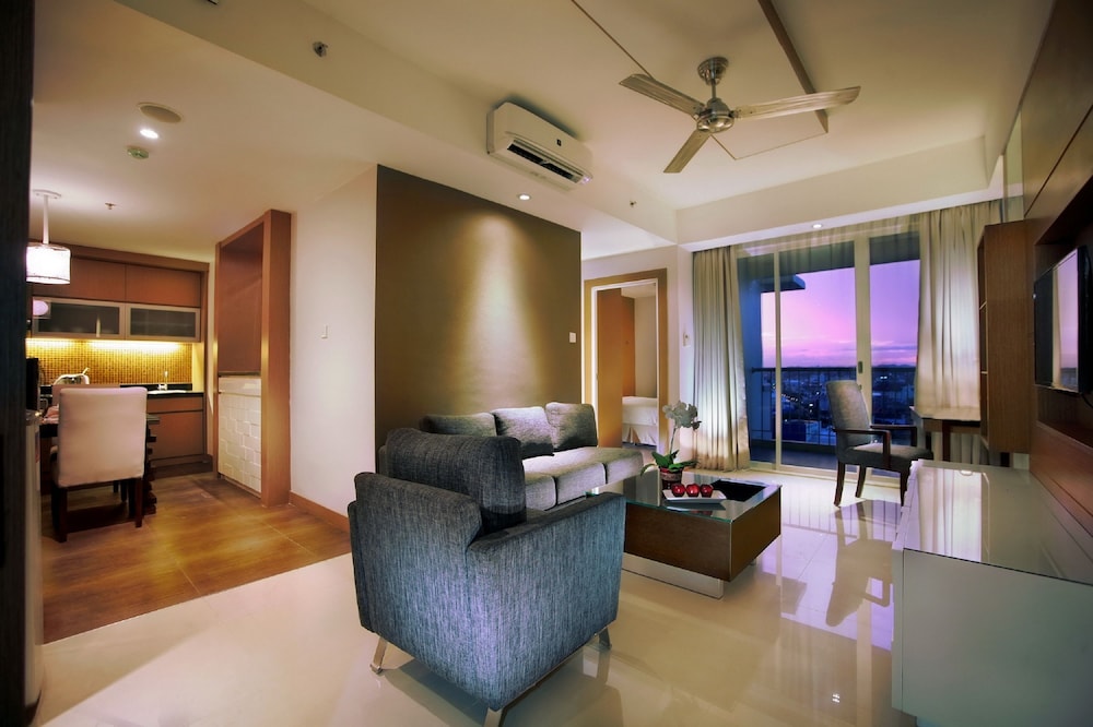 The Malibu Suites Balikpapan 24/36