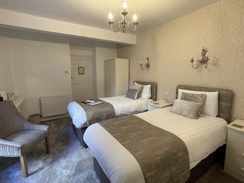 Lynton House 17/50