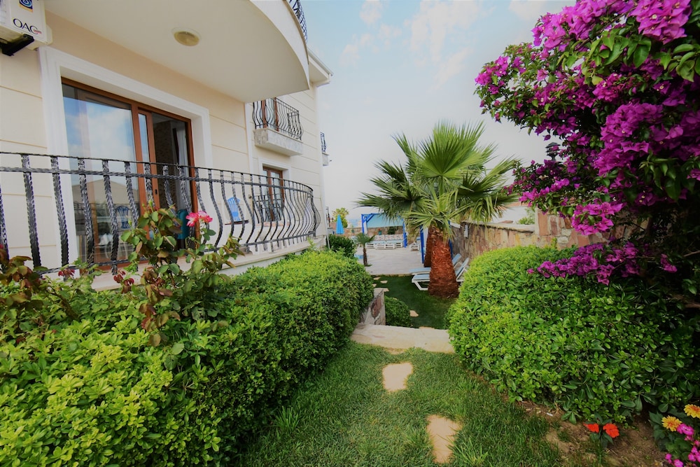 Cunda Paradise Butik Otel 52/56