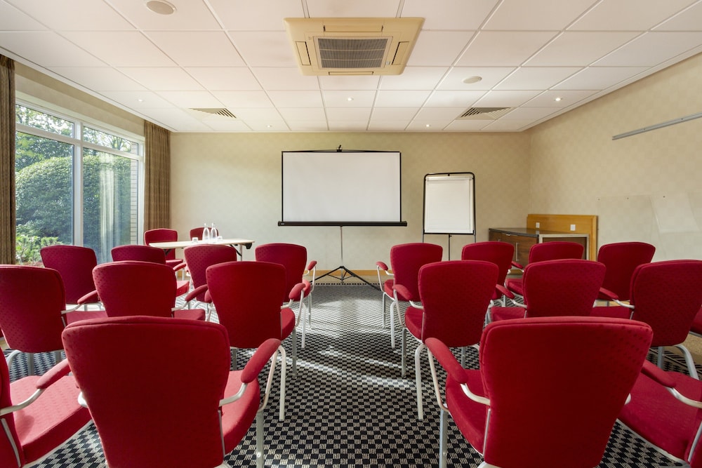 Holiday Inn Express Southampton M27 Junction 7 35/50
