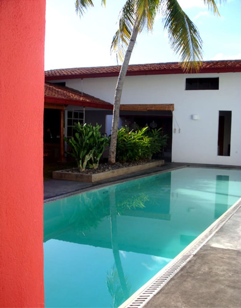Los Patios Hotel 24/43