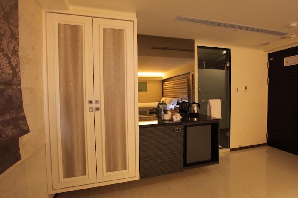Nest Hotel 6/45