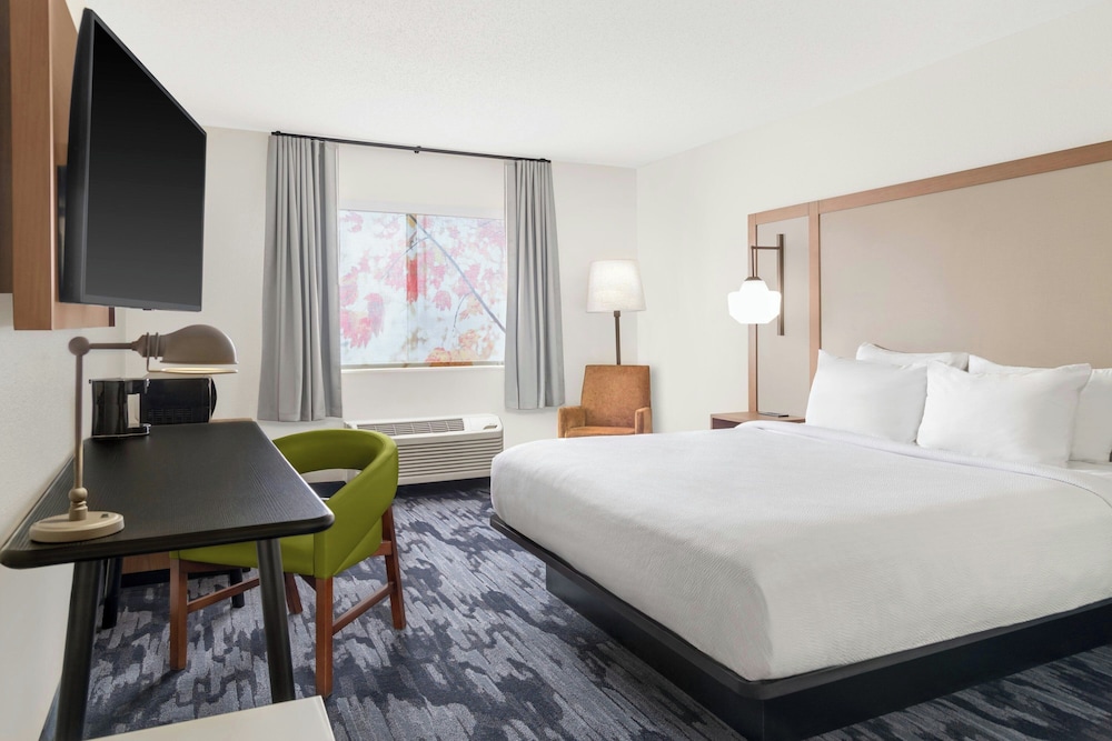 Fairfield Inn & Suites Saginaw 11/45