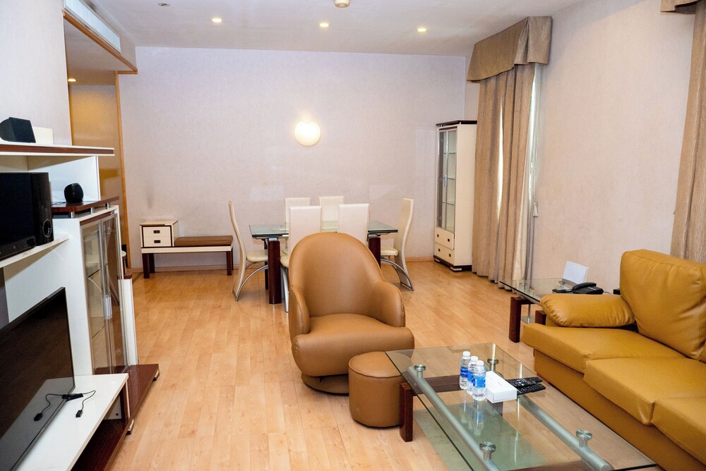 OYO 114 One Pavilion Luxury Serviced Apartments 21/38
