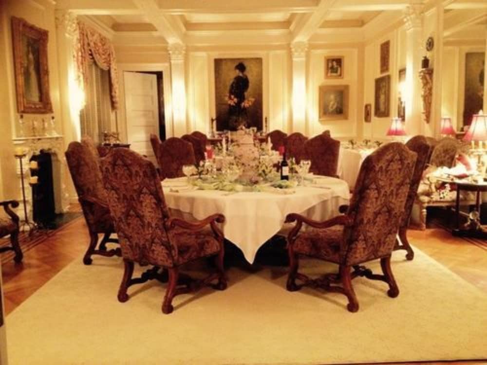 Burke Mansion 33/43