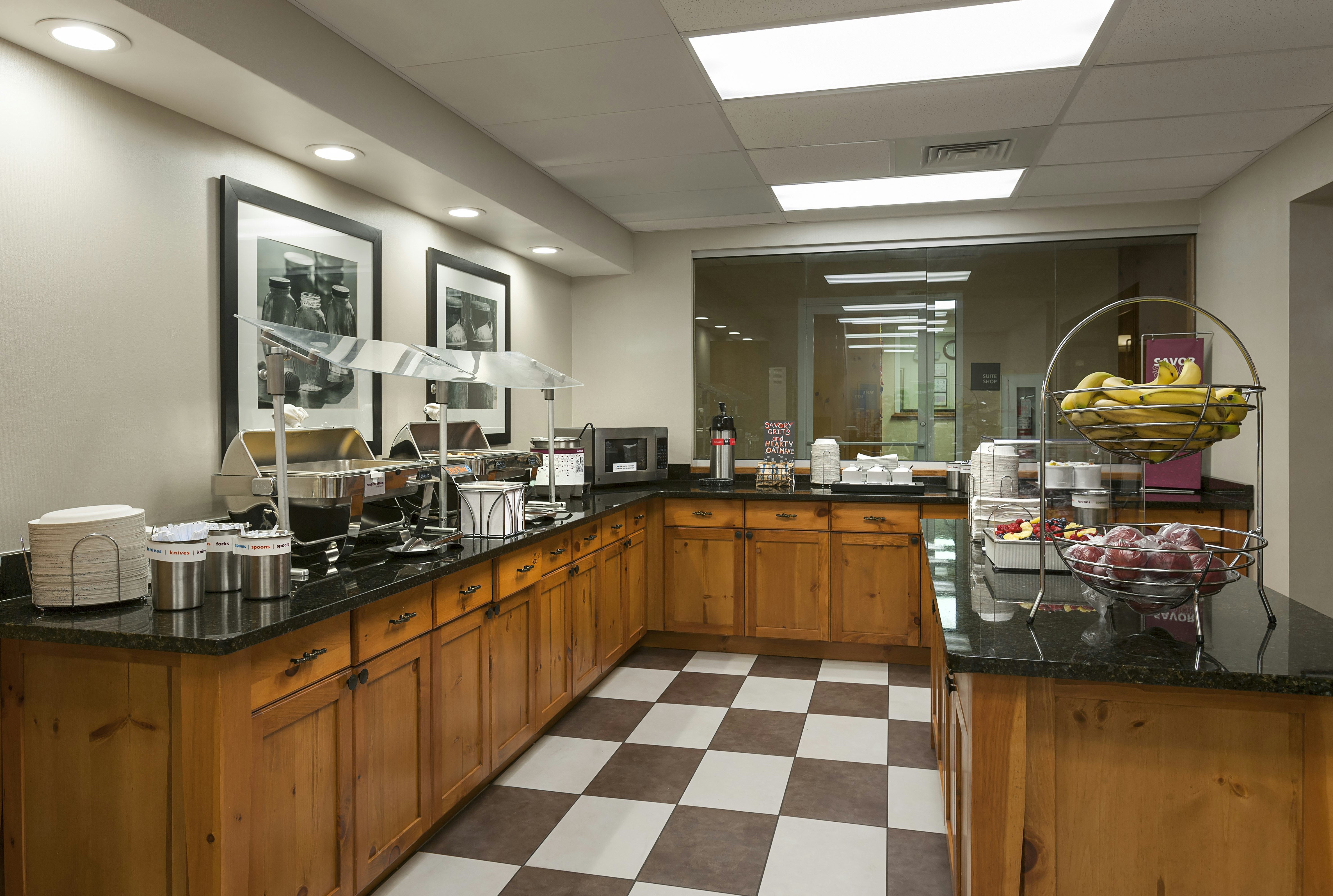 Hampton Inn Suites Charlotte Pineville 39/51