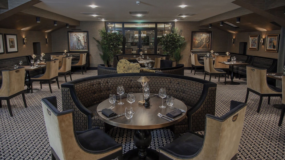 The Chester Hotel 33/49