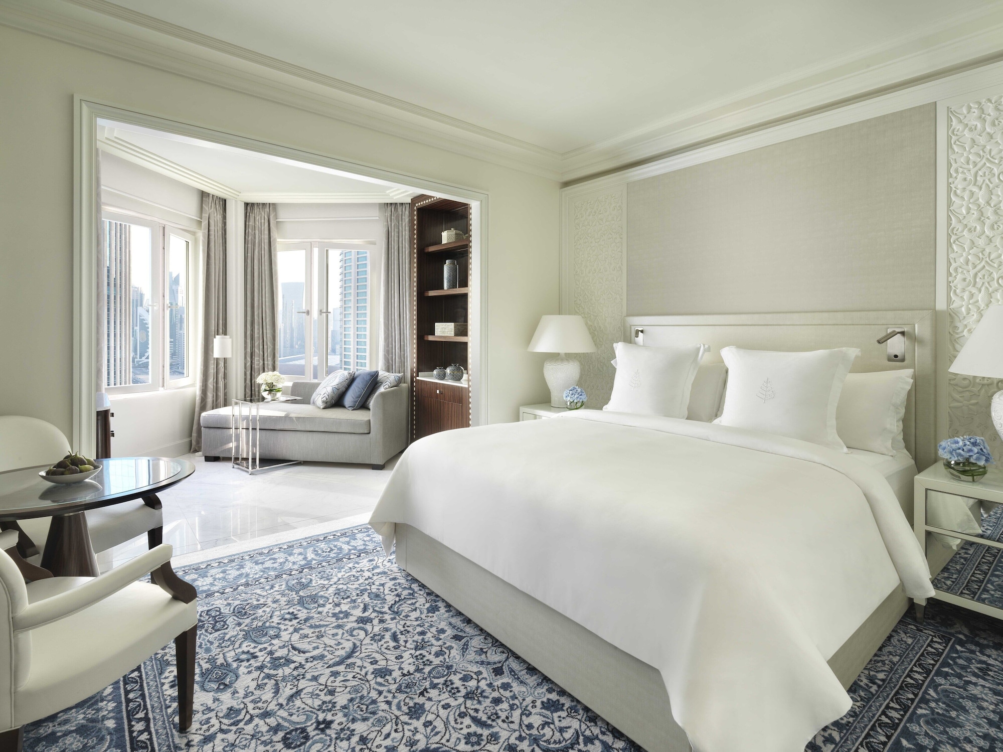 DELUXE, KING BED, CITY VIEW