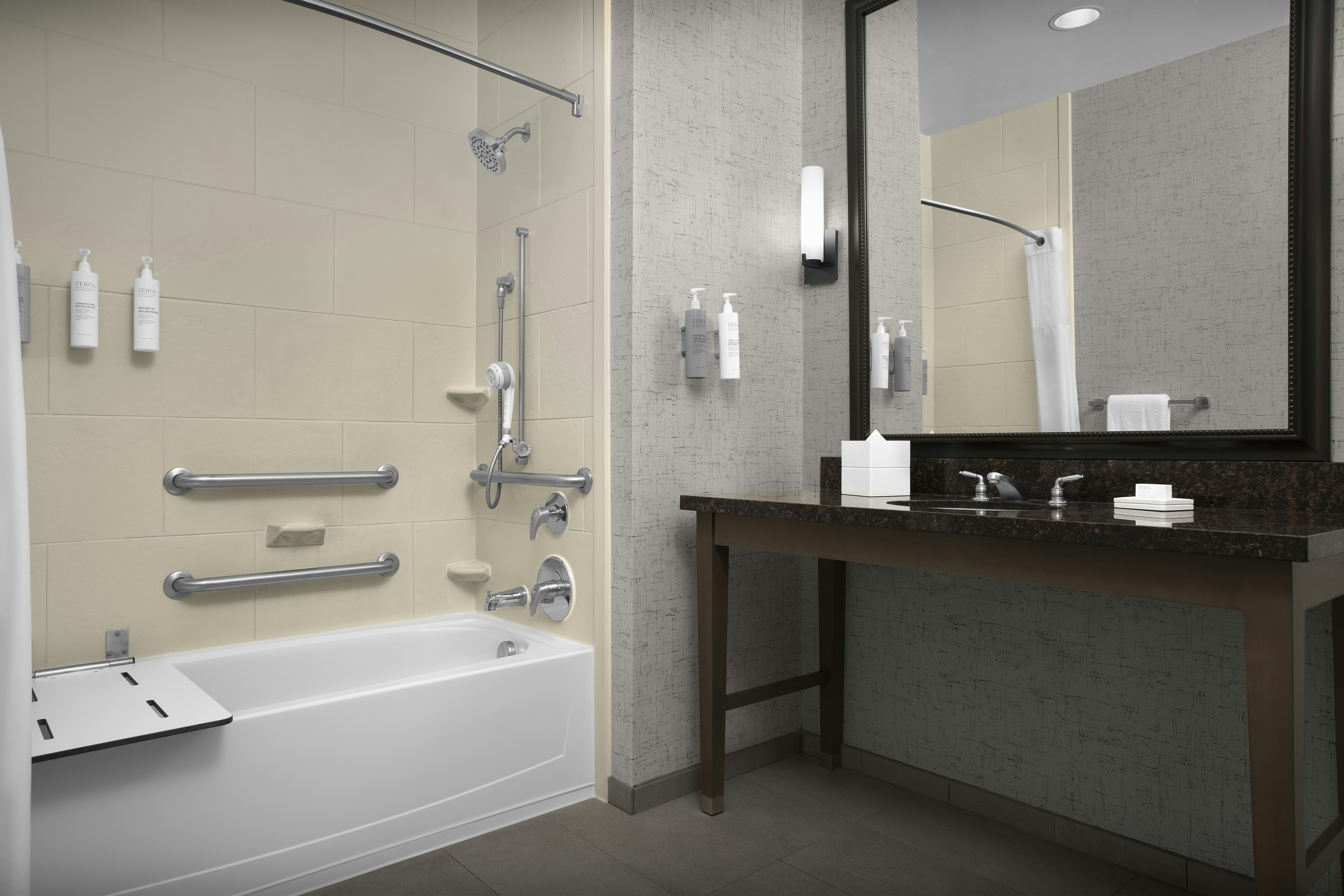 Room, 2 Queen Beds, Balcony, Accessible, Hampton Inn & Suites Austin At The University / Capitol 3/3