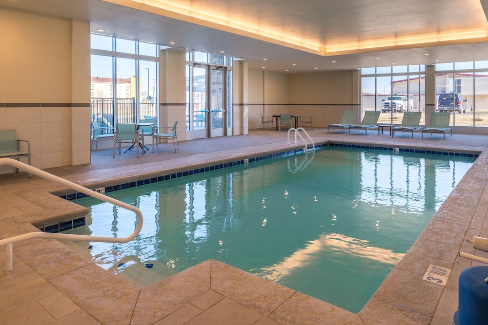 swimming pool spa