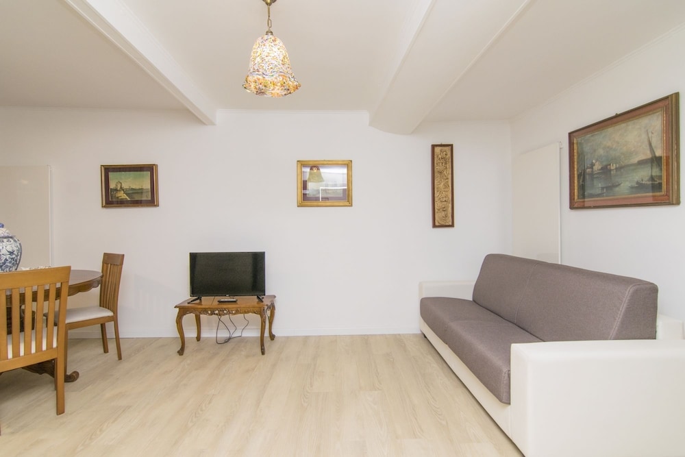 Ca Alberto Apartments 2 13/22