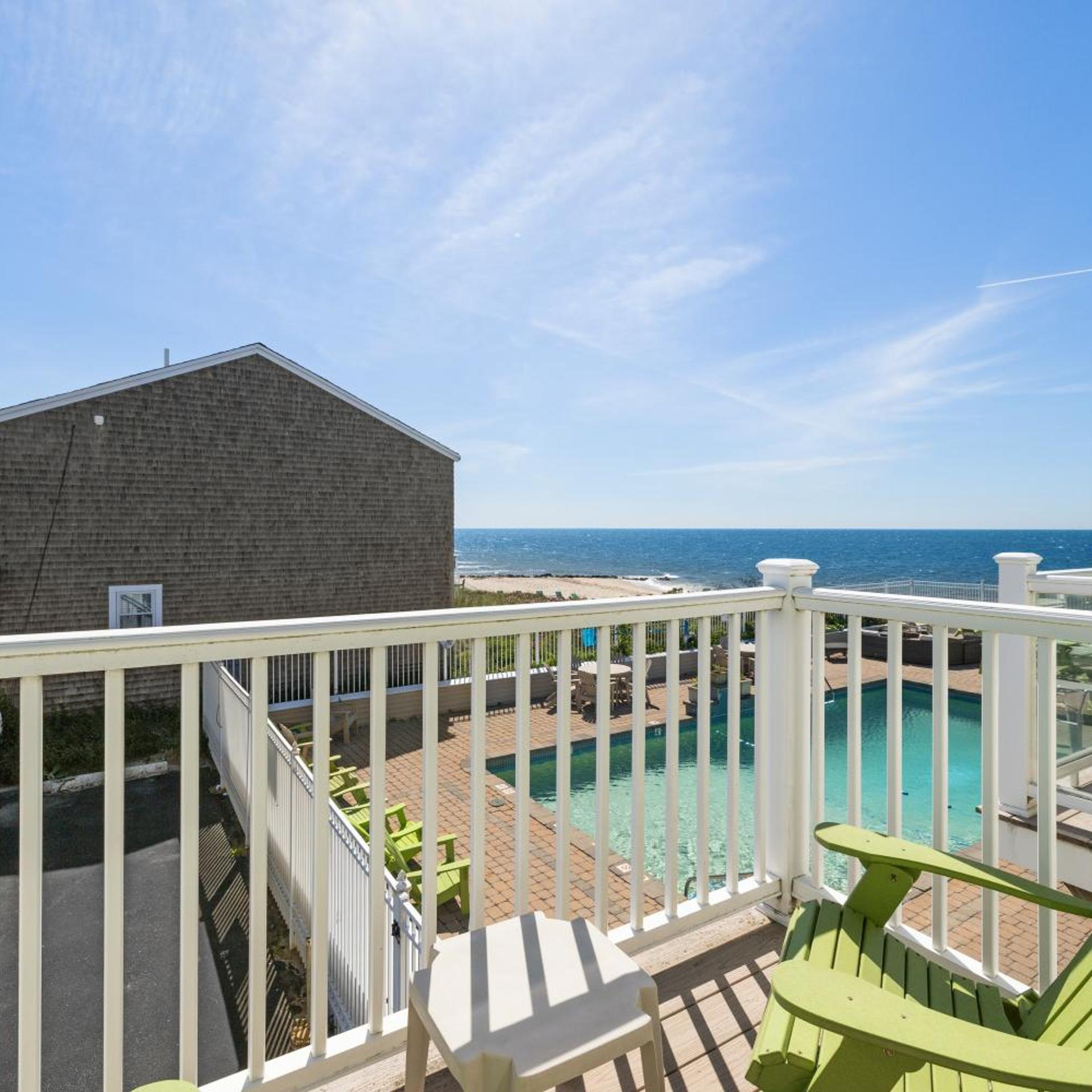 The Corsair & Cross Rip Oceanfront Hotel 3/50