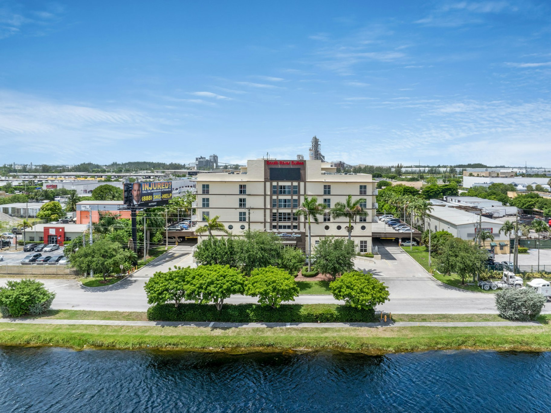 South River Suites 2/6