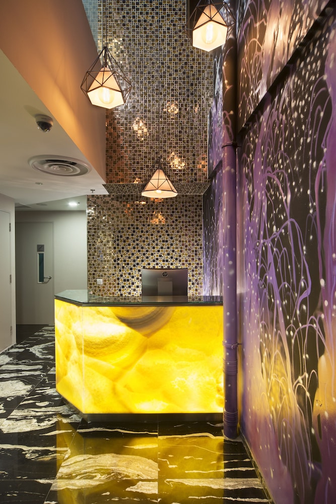 HOTEL CLOVER 7 3/27