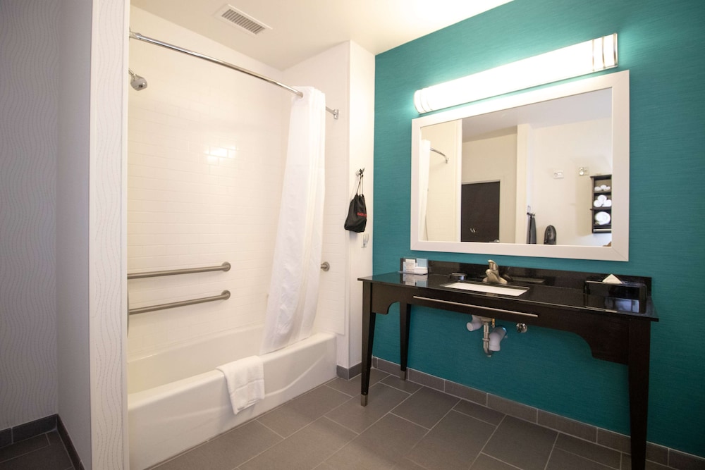 Hampton Inn Kearney 18/57