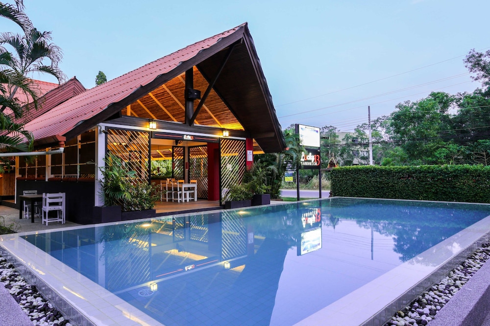 Naiharn Beach Resort 5/70