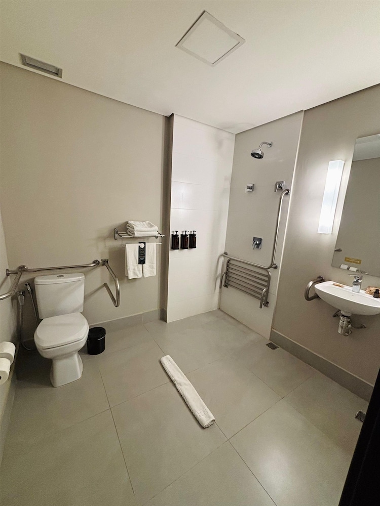 Hotel Royal Tulip Holambra 47/48