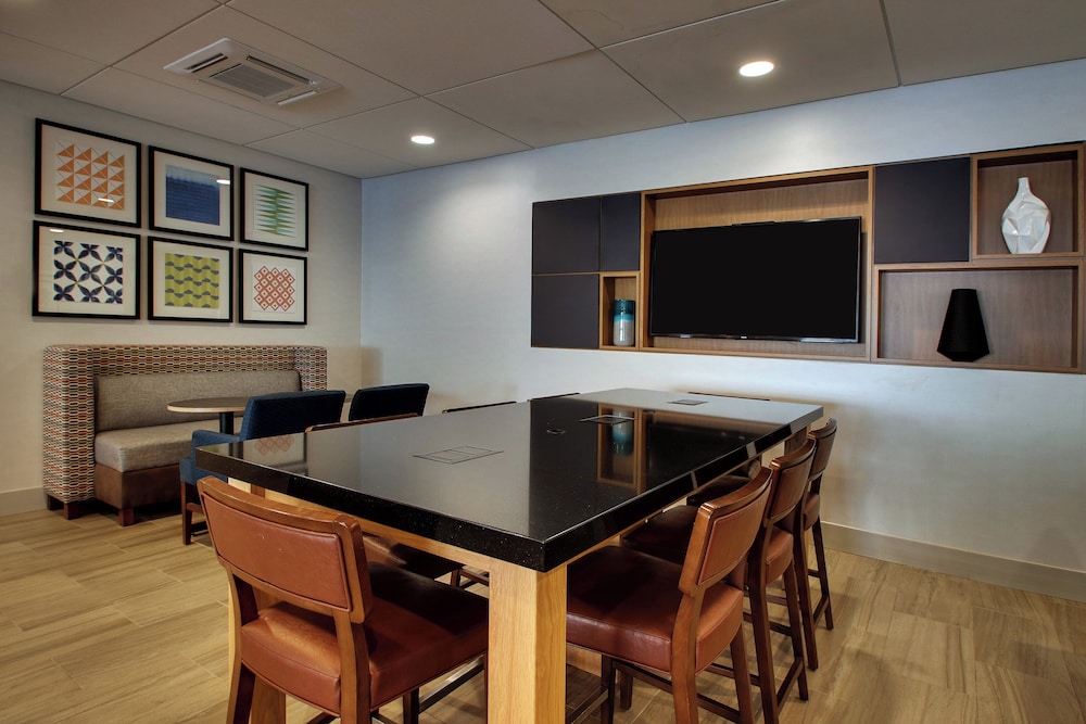 Holiday Inn Express Baltimore-Bwi Airport West 56/70