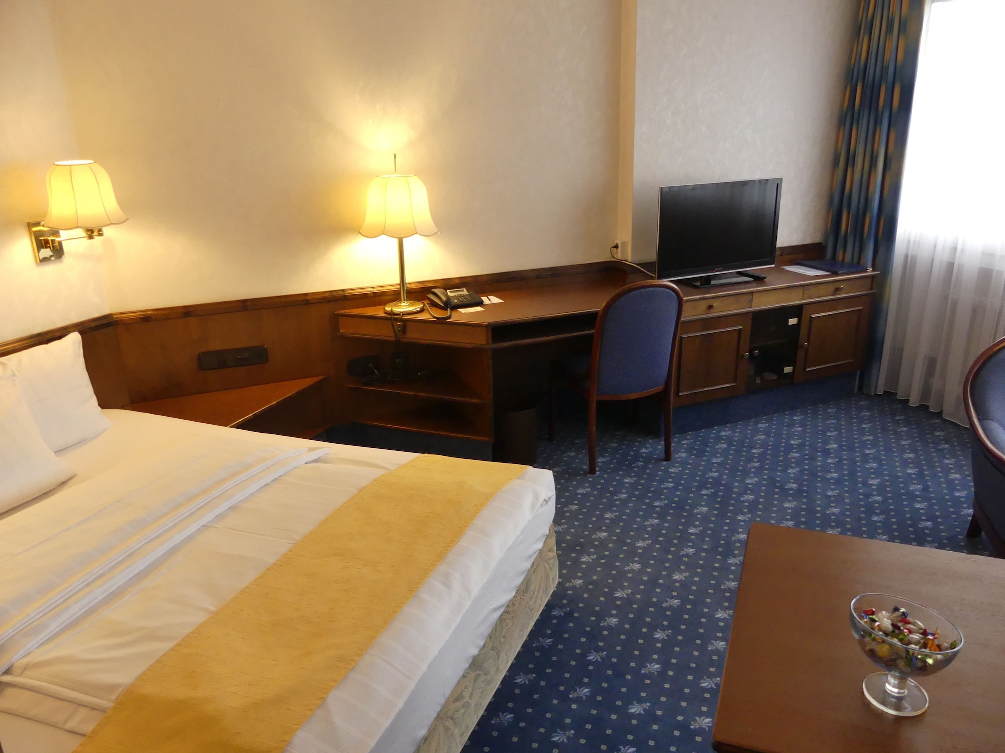 STANDARD, DOUBLE BED