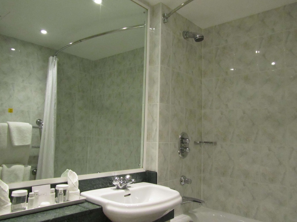 غرفة سوبيريور بسرير مزدوج، Windmill Village Hotel, Golf Club Spa, BWSC 5/5
