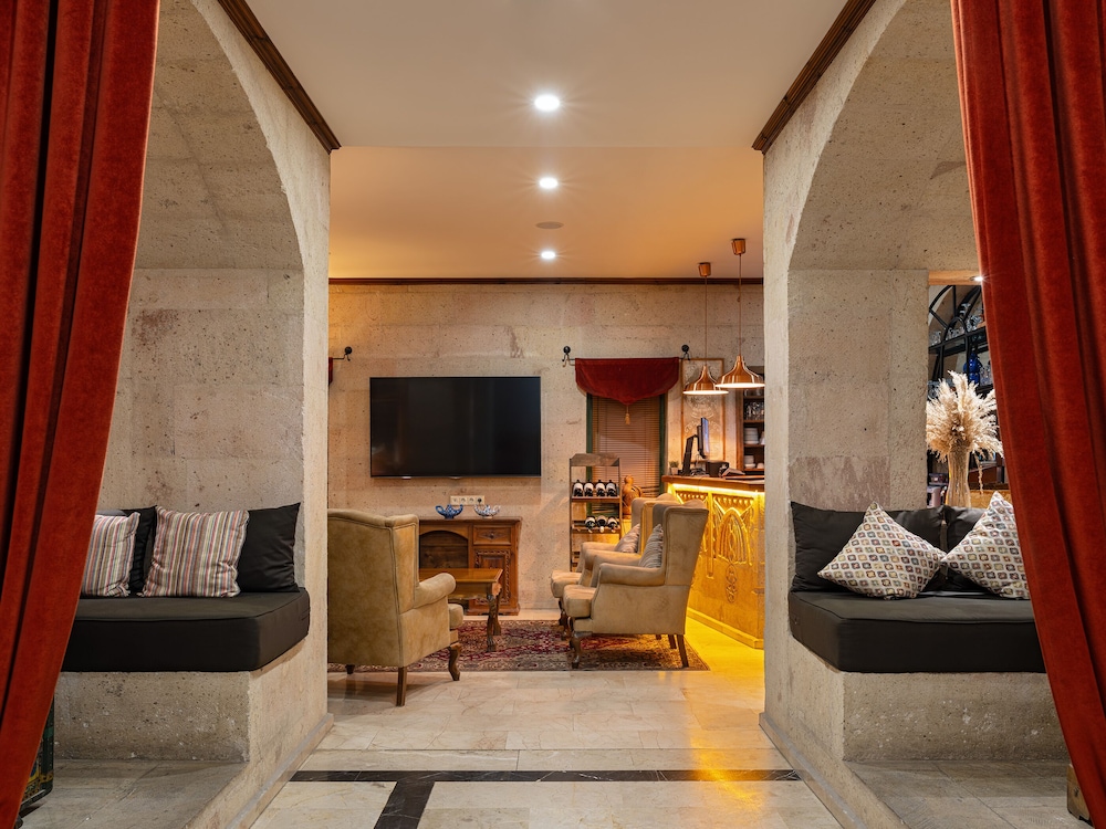 Heybe Hotel 35/50