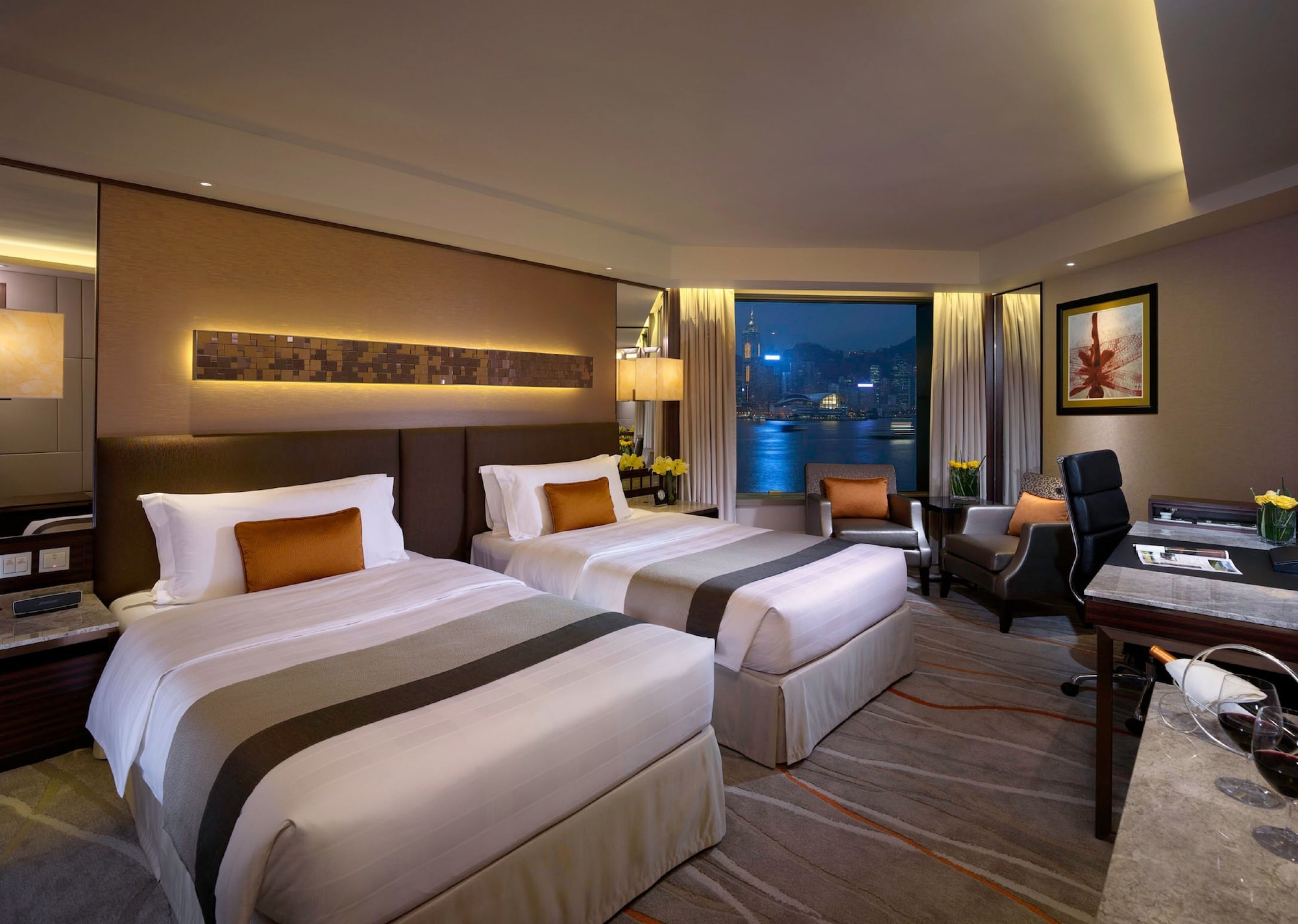 Skyline, Twin Beds, Harbour View, Club Lounge Access