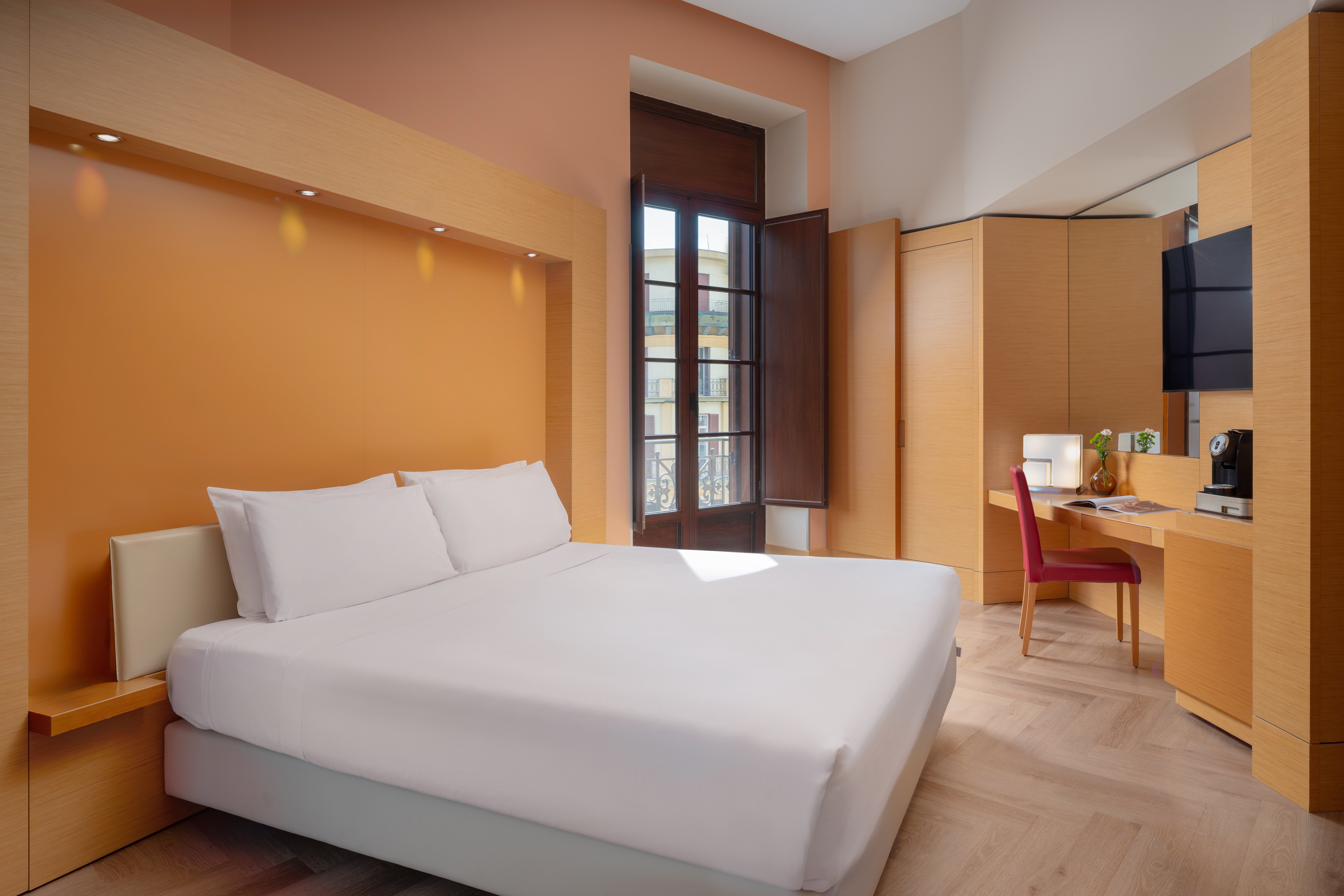 Unahotels Napoli 19/76