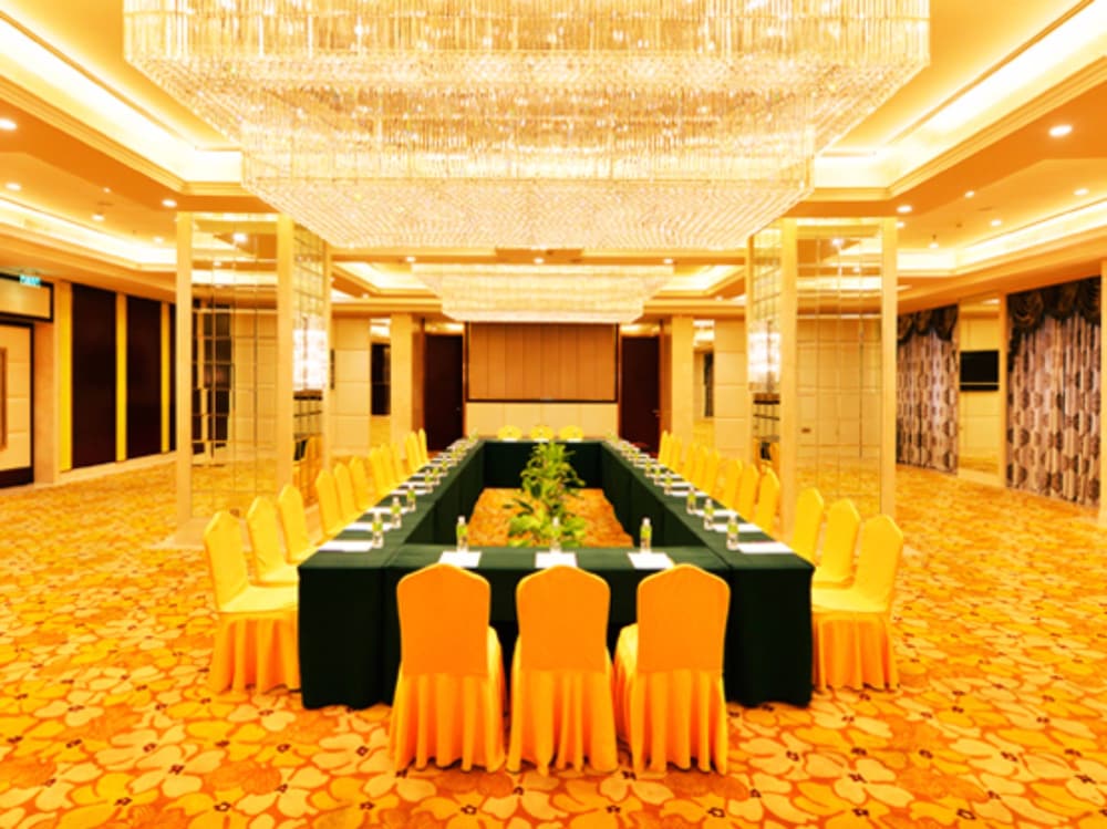 Baohua Harbour View Hotel 28/34
