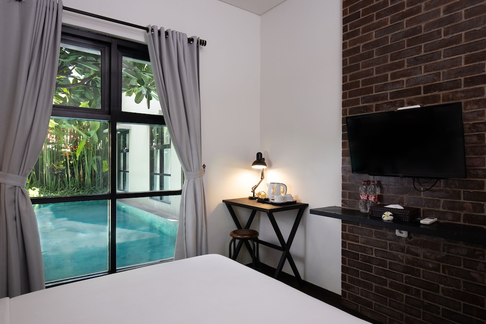 The Aswana Seminyak 6/16