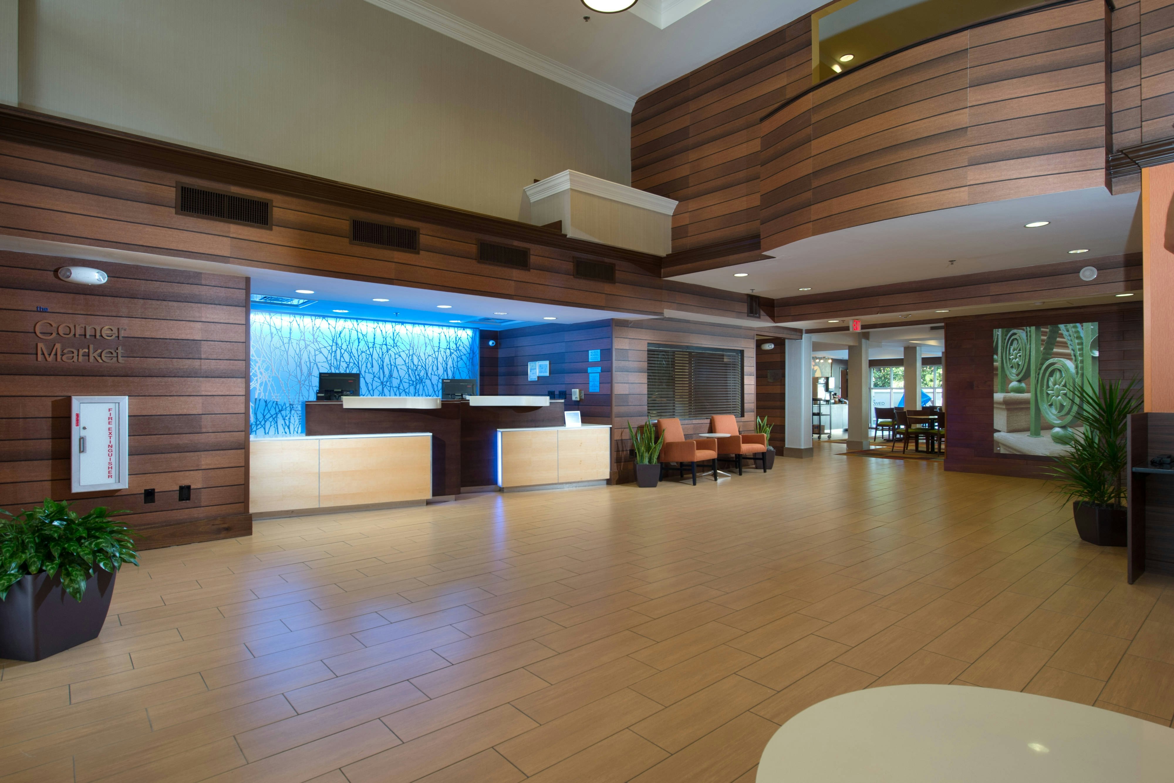 Fairfield Inn And Suites Charleston North Ashley Phosphate 1/6